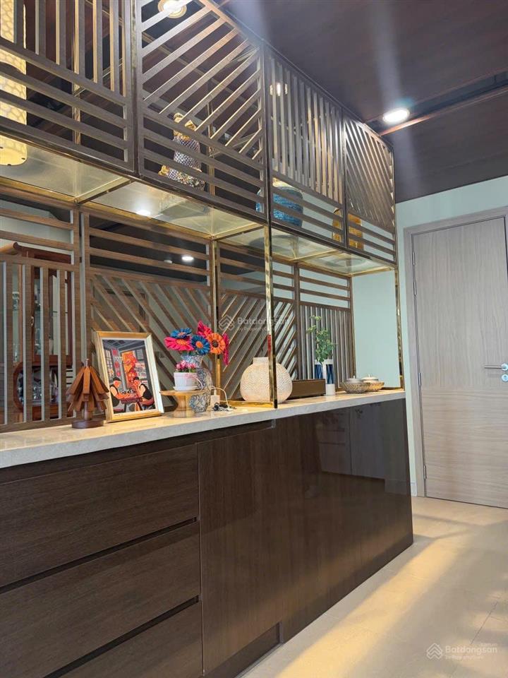 Bán căn penthouse đẳng cấp tòa lancaster luminaire đống đa, dt 300m2* giá 85 tỷ