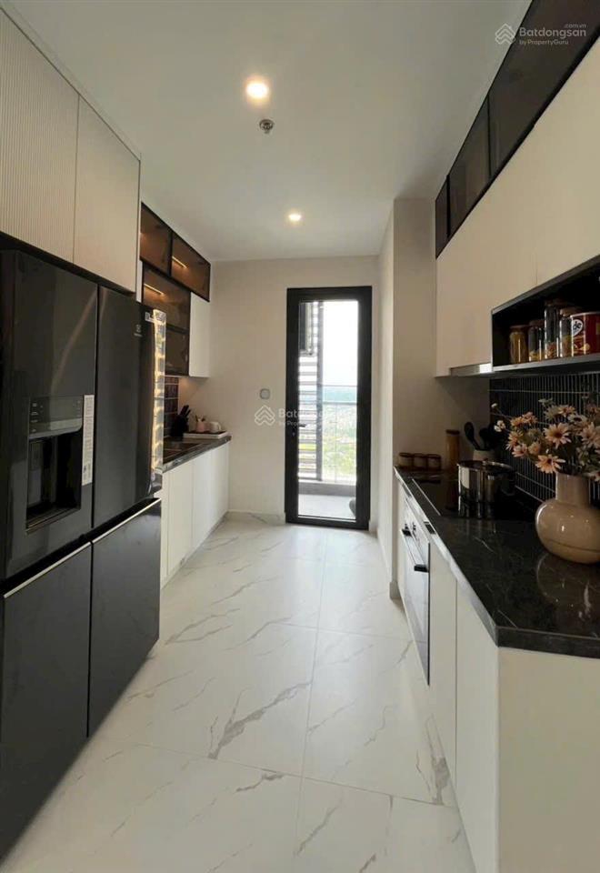 The opus one  vinhomes grand park 2pn 2wc 80m2 tầng trung giá cực tốt nhà mới 100%