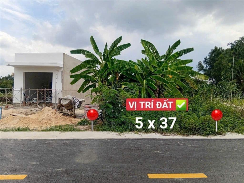 Đất bến cát 5x37m, có 60m2 thổ cư, nhựa 7m cách ql13 1km