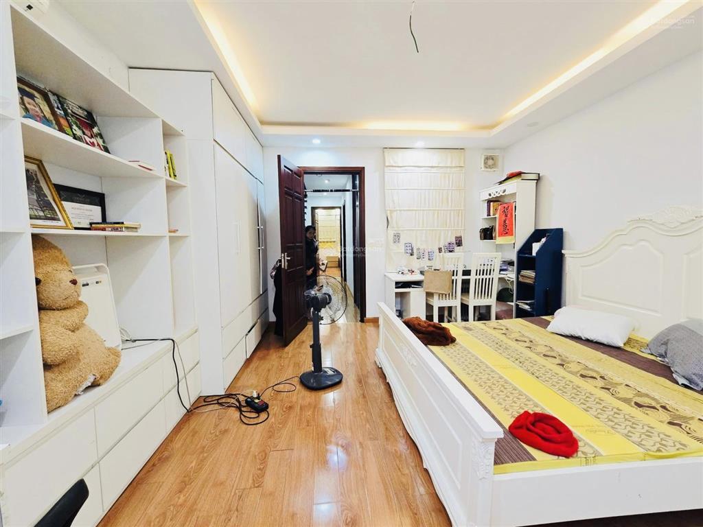 Đẹp mê ba đình! 7 tầng thang máy, 5m ra phố, thông kinh doanh, văn phòng, ô tô, full nội thất. 65m