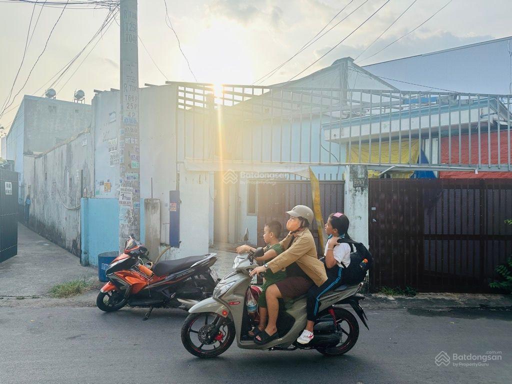 Bán nhà riêng tại ấp mới 1, huyện hóc môn, 4 tỷ, 77m2, chính chủ bán gấp