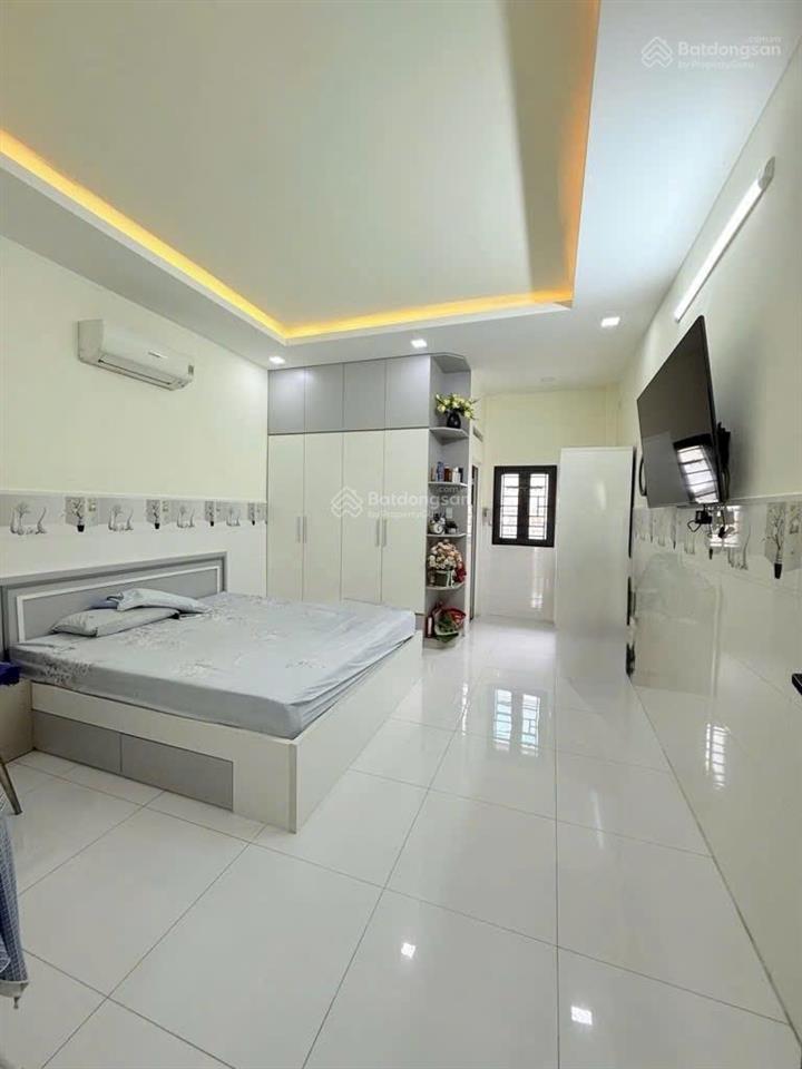 Bán nhà 3 tầng mặt tiền đường song hành quận 12 giá 8.9 tỷ