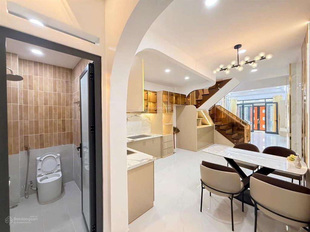 Khu phân lô phan huy ích 4x17m vuông vức, gần emart, ô tô ngủ trong nhà