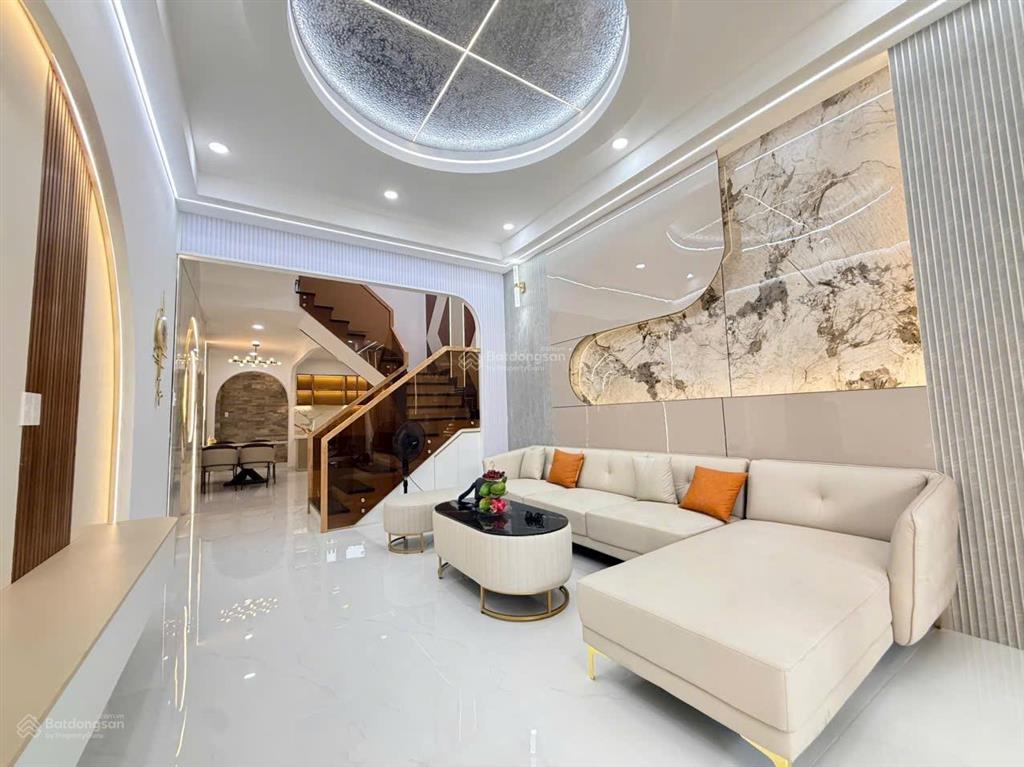 Khu phân lô phan huy ích 4x17m vuông vức, gần emart, ô tô ngủ trong nhà