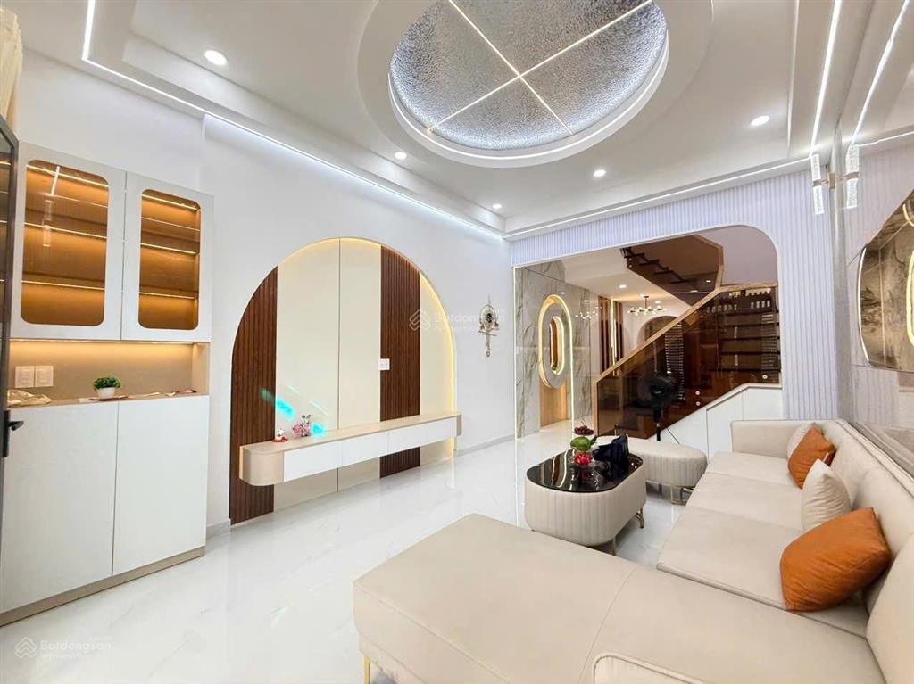 Khu phân lô phan huy ích 4x17m vuông vức, gần emart, ô tô ngủ trong nhà