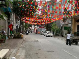 Chính chủ mẹ em bán phố ái mộ 120m²