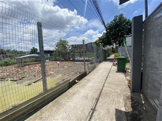 Chủ cần bán gấp đất 250m2 full thổ cư 2 mặt tiền gần bv phạm ngọc thạch