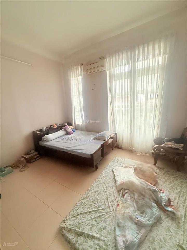 Bán nhà đường nhựa 8m, tân phú, chỉ 9 tỷ có nhà 4x20m2, nhà c4 tiện xây mới, đường thông, an ninh