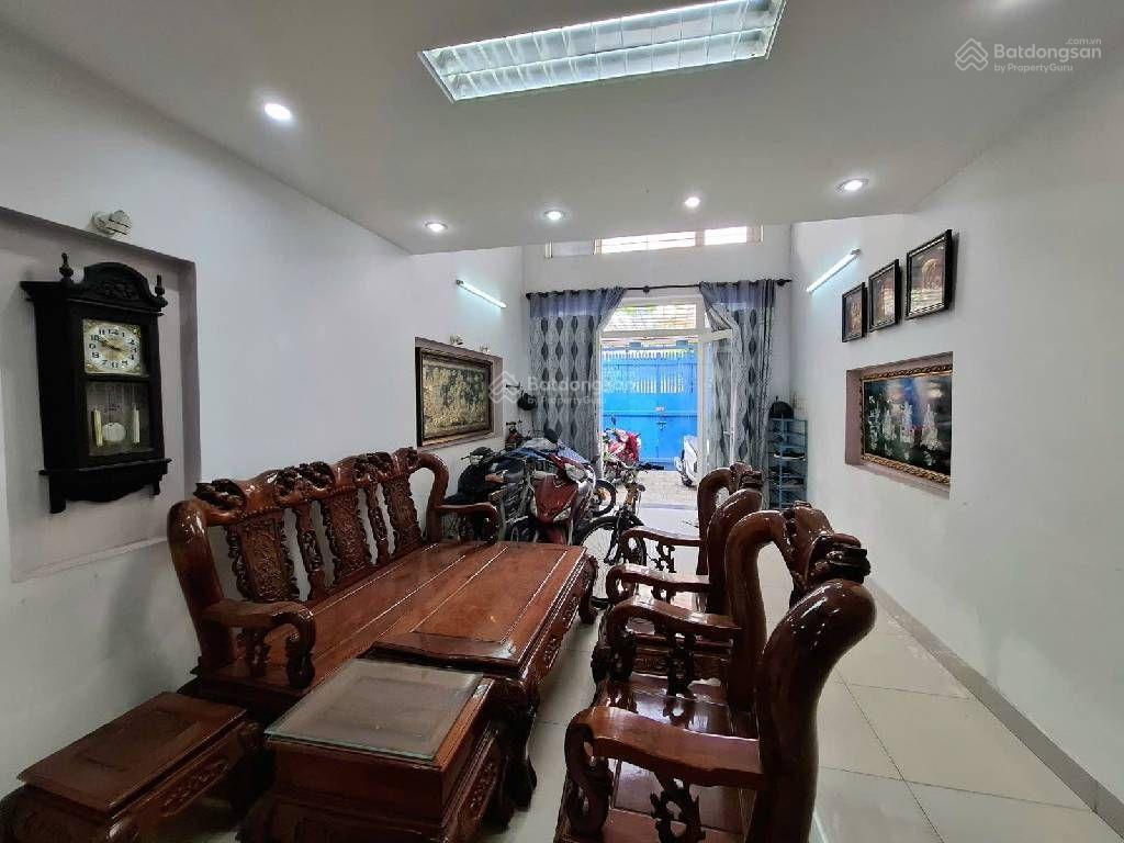 Bán nhà đường phạm văn bạch, chỉ hơn 9 tỷ có nhà 4 tầng, 4x24m, kế chợ, hẻm 10m thông