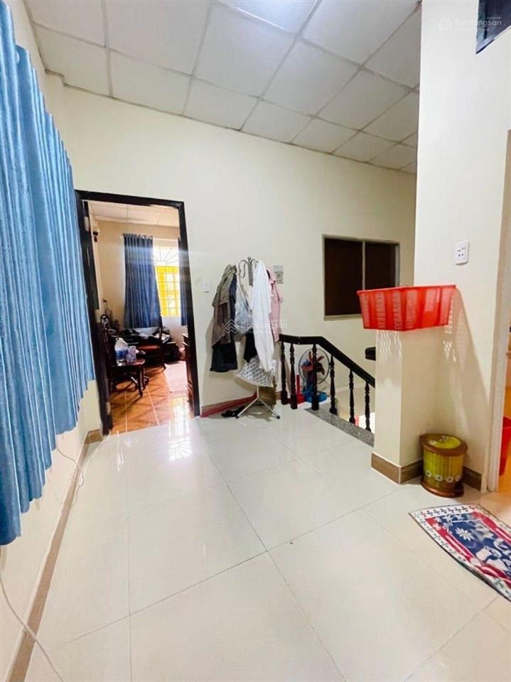 Nhà 2 tầng phạm văn bạch, 99m2(5.2x18), khổ vuông, chỉ 8.6 tỷ, vài bước ra chợ, sân golf tân sơn
