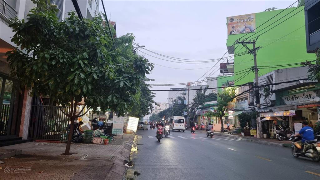 Bán nhà trần thái tông, 23 tỷ, 170m2, 4 tầng có 11 phòng, ngay chợ tân trụ, trạm metro 2, sân bay