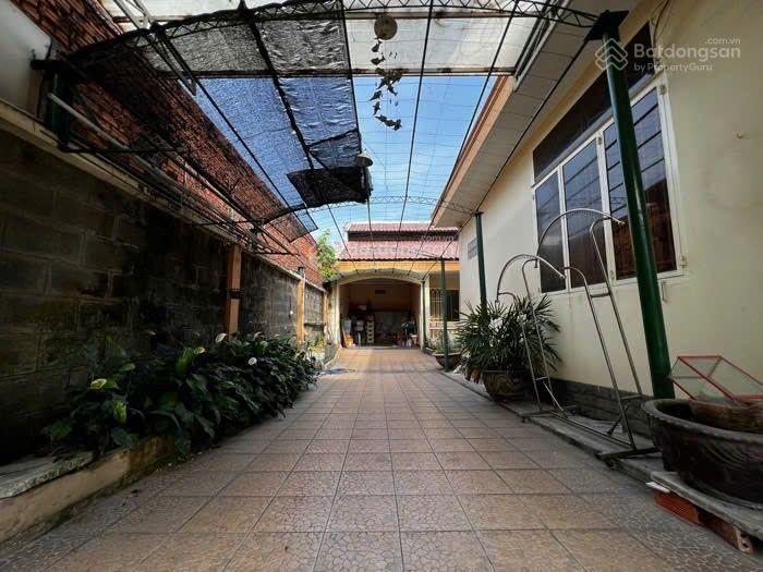 Bán nhà tân bình  462m2(14*33) | hxh thông | hàng hiếm  mặt tiền khủng, khu an ninh, sạch sẽ