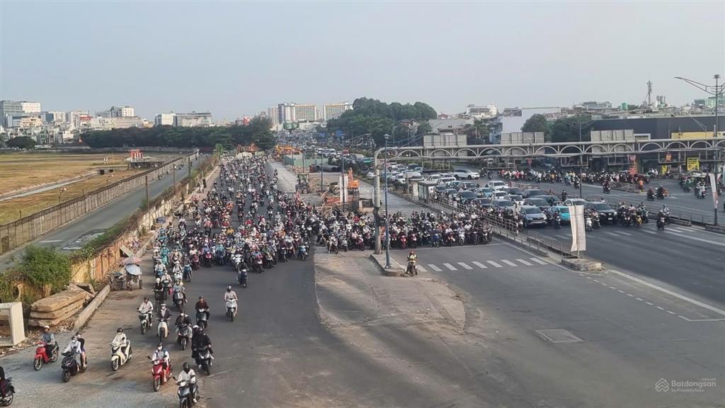 Nhà 2 tầng tân bình  630m2(15*42) | hẻm 10m thông  ngay trạm metro bến thành  tham lương, ga t3