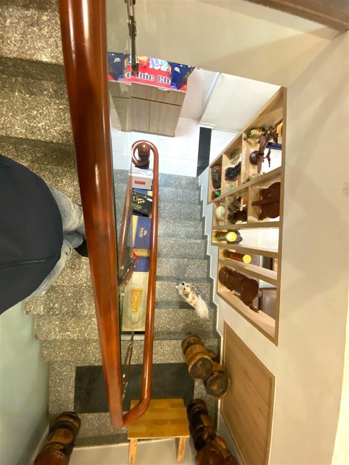 Hẻm xe hơi phạm văn bạch, tân bình  5*17m  2 tầng đúc  4 pn  kế chợ, metro 2, chỉ 8 tỷ hơn
