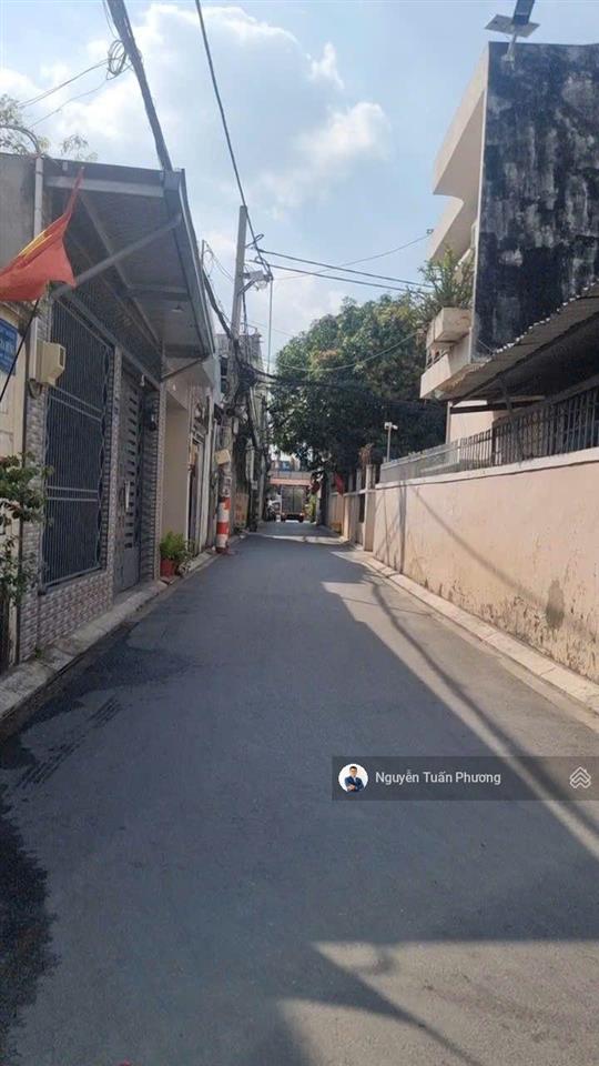 Nhà hẻm xe tải phan huy ích  2 tầng  4*18m  ngay emart  phù hợp mua giữ tiền, xây mới
