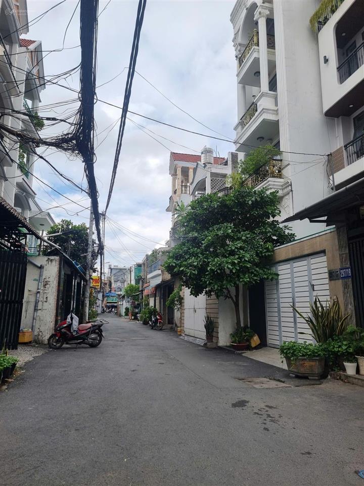 Bán nhà hxh kế emart phan huy ích, giá rẻ, 4*18m chỉ hơn 7 tỷ, 4 tầng đúc, chính chủ lâu năm