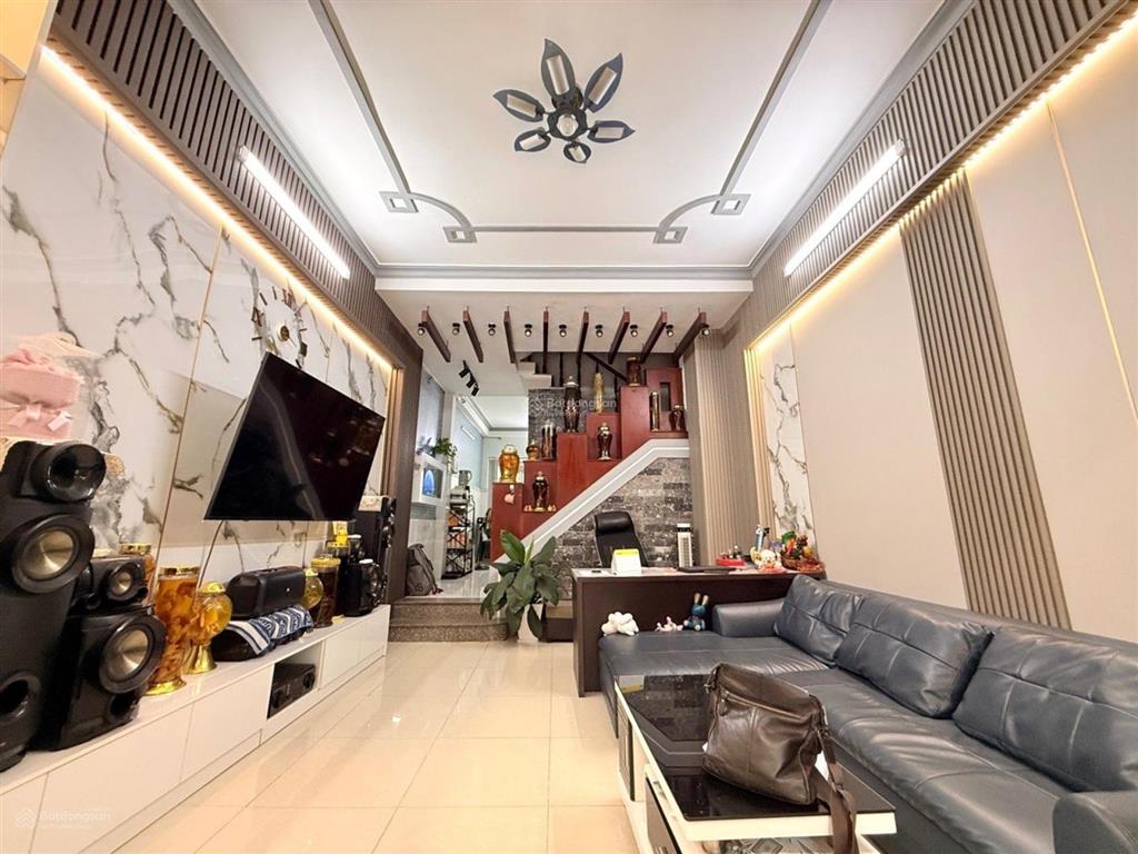 Bán nhà hxh kế emart phan huy ích, giá rẻ, 4*18m chỉ hơn 7 tỷ, 4 tầng đúc, chính chủ lâu năm