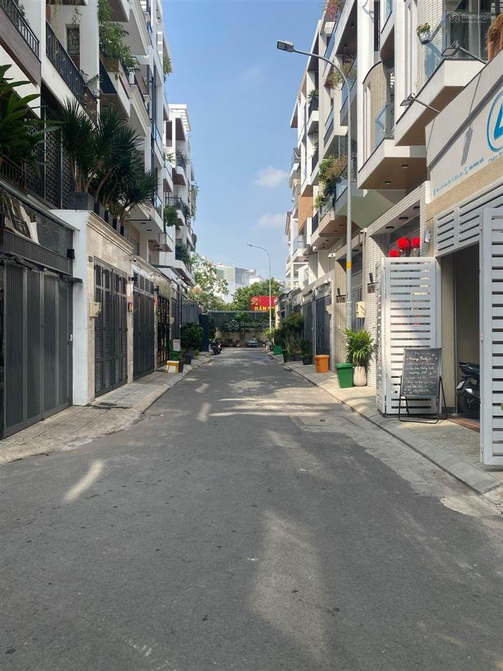 Bán nhà phan huy ích, rất đẹp, tk sang trọng, ngang gần 8m, 5 tầng, xe hơi vào nhà, vài bước metro