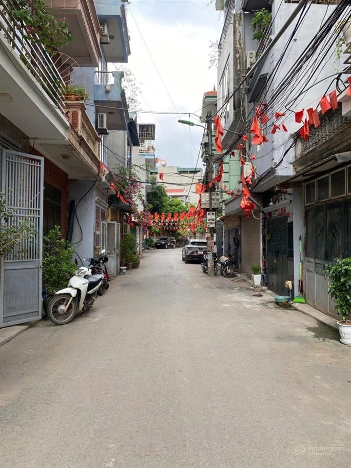 Nhà đẹp cầu giấy 32m x 5 tầng giá 8 tỷ ngõ thông ô tô