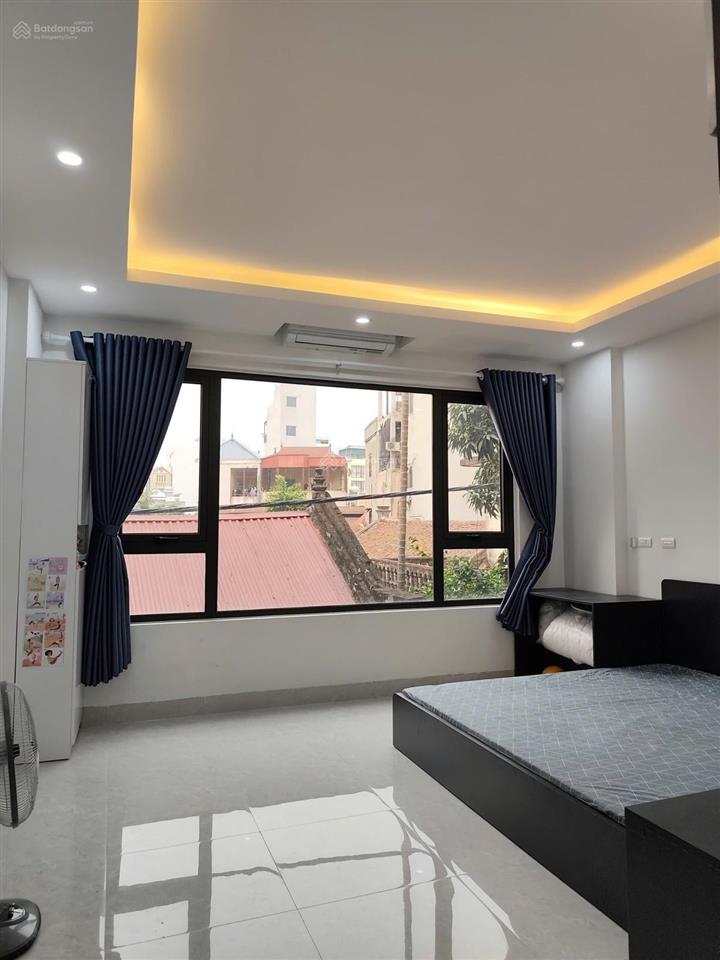 Nhà đẹp cầu giấy 32m x 5 tầng giá 8 tỷ ngõ thông ô tô