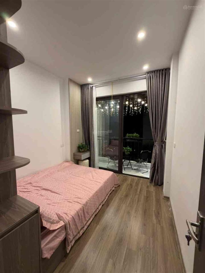 9 tỷ bán nhà nguyễn hoàng 37m*5 tầng, tặng full nội thất, ở ngay