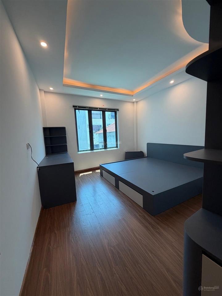 8,15 tỷ bán nhà trần vỹ 35m*5 tầng nhà đẹp  full đồ  ở luôn  vf3 đỗ cửa