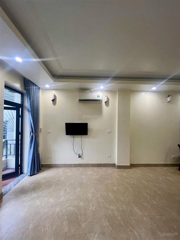 Chính chủ cho thuê căn hộ cao cấp. 2 ngủ 2 vệ sinh 1 khách. nội thất đầy đủ