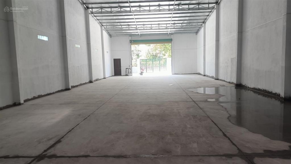 Cho thuê mặt bằng kho xưởng mặt tiền đường nguyễn văn quá, 700m2  22tr/th