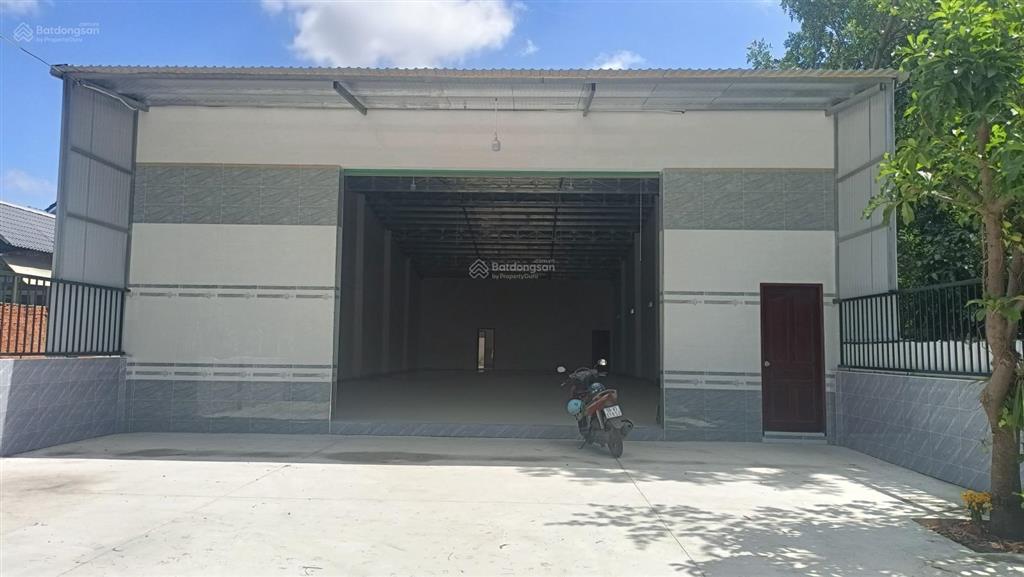 Cho thuê mặt bằng kho xưởng mặt tiền đường nguyễn văn quá, 700m2  22tr/th