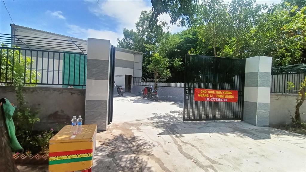 Cho thuê mặt bằng kho xưởng mặt tiền đường nguyễn văn quá, 700m2  22tr/th
