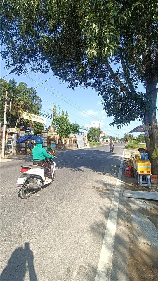Cho thuê mặt bằng kho xưởng mặt tiền đường nguyễn văn quá, 700m2  22tr/th