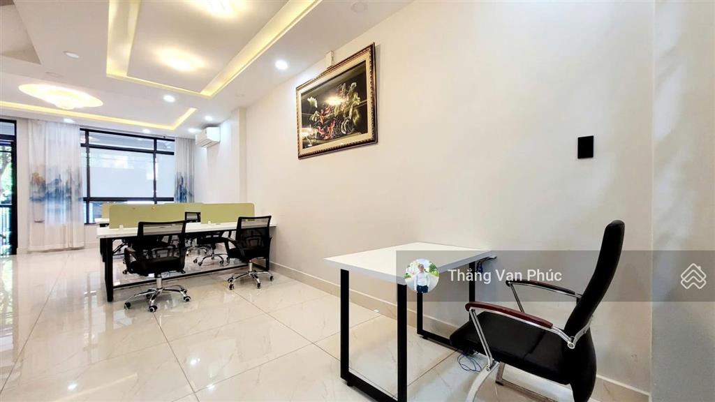 Cho thuê tầng trệt văn phòng, đẹp thoáng, 2 máy lạnh 12 triệu, vị trí gần trường học emasi