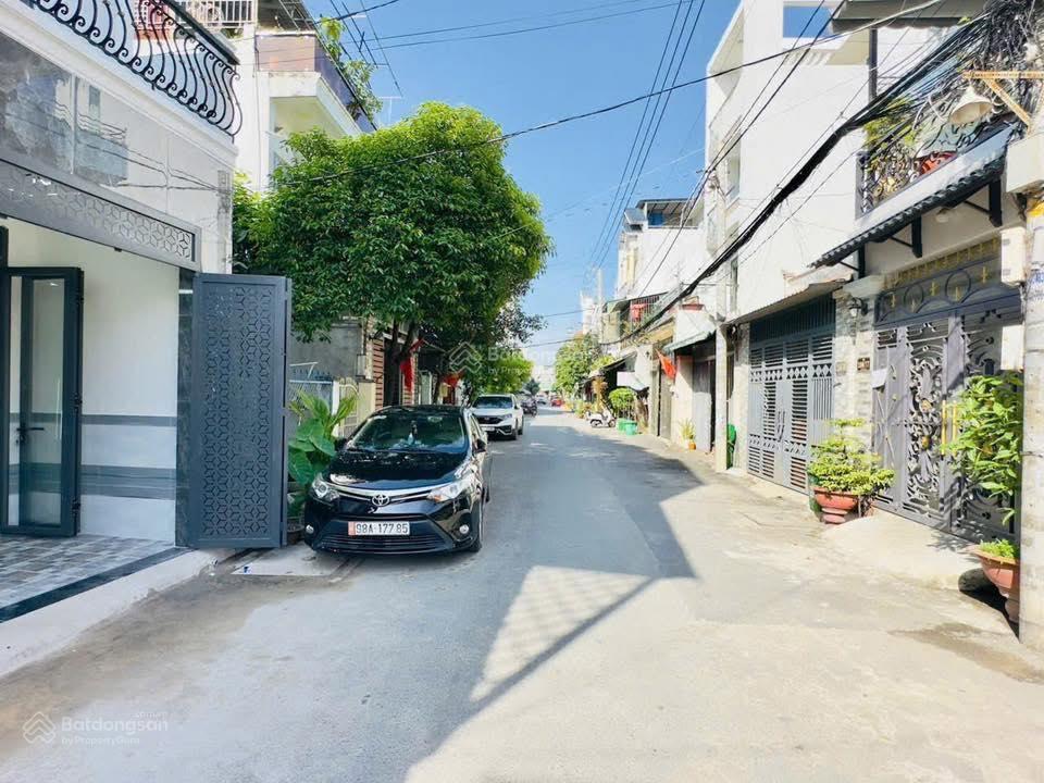 Bán nhà đường lâm thị hốtân chánh hiệpquận 12. hẽm 6m, 4x12,nhà đẹp vị trí đẹp