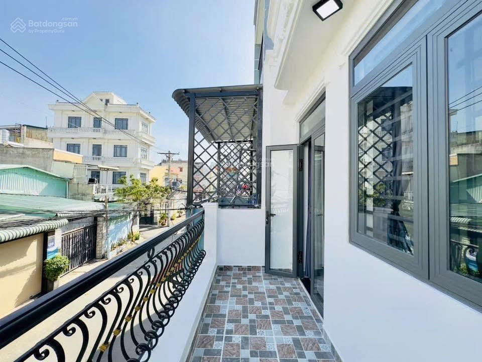 Bán nhà đường lâm thị hốtân chánh hiệpquận 12. hẽm 6m, 4x12,nhà đẹp vị trí đẹp