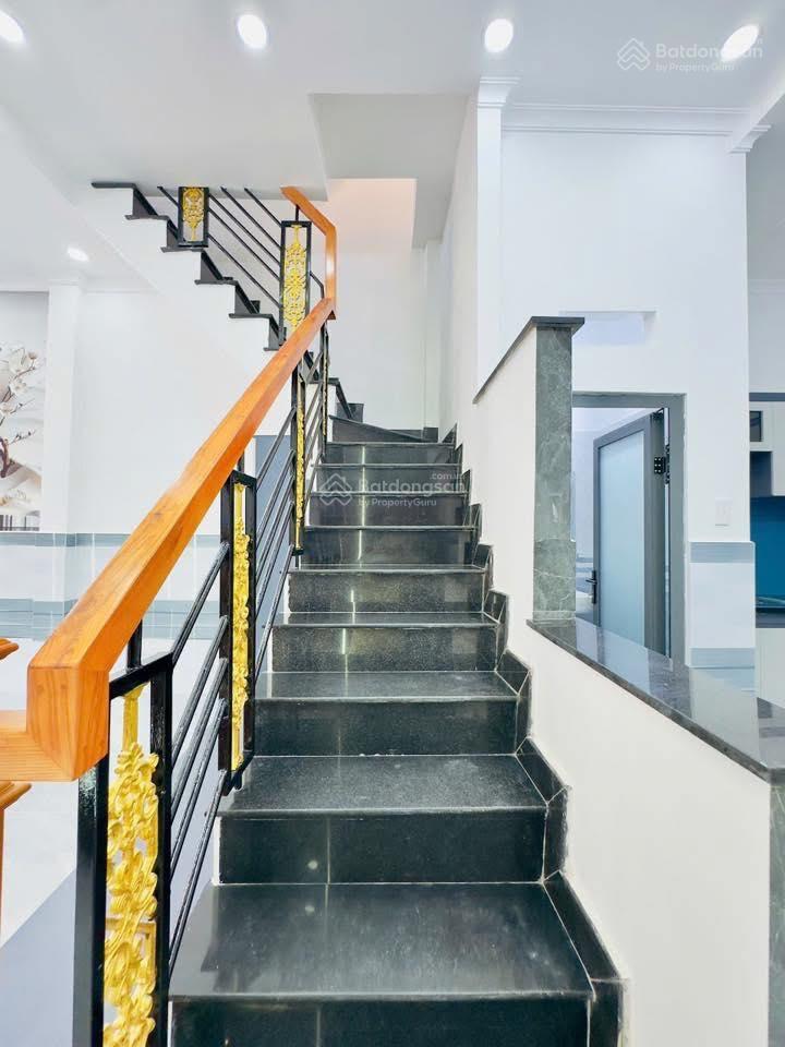 Bán nhà đường lâm thị hốtân chánh hiệpquận 12. hẽm 6m, 4x12,nhà đẹp vị trí đẹp