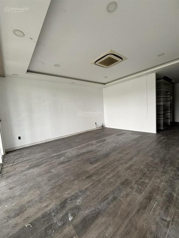 Nhà phố sala mặt tiền đường b2  5 tầng hoàn thiện đẹp giá 110 triệu