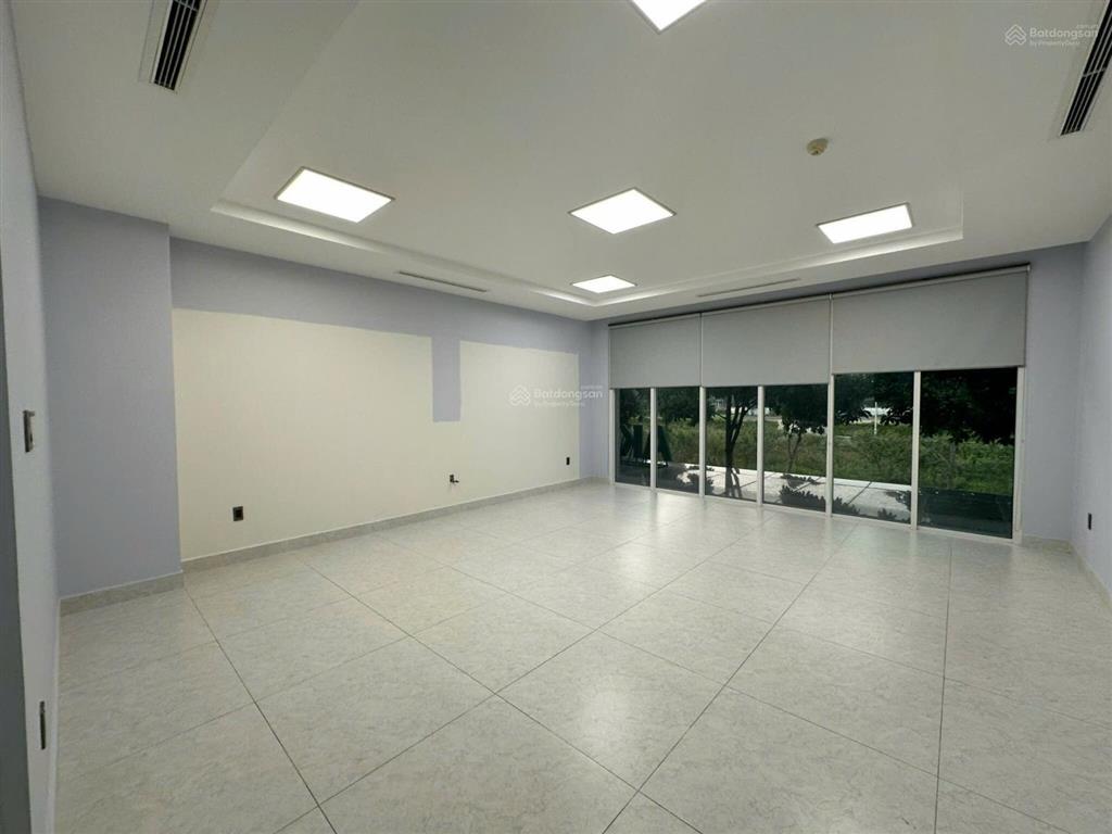 Nhà phố sala mặt tiền đường b2  5 tầng hoàn thiện đẹp giá 110 triệu