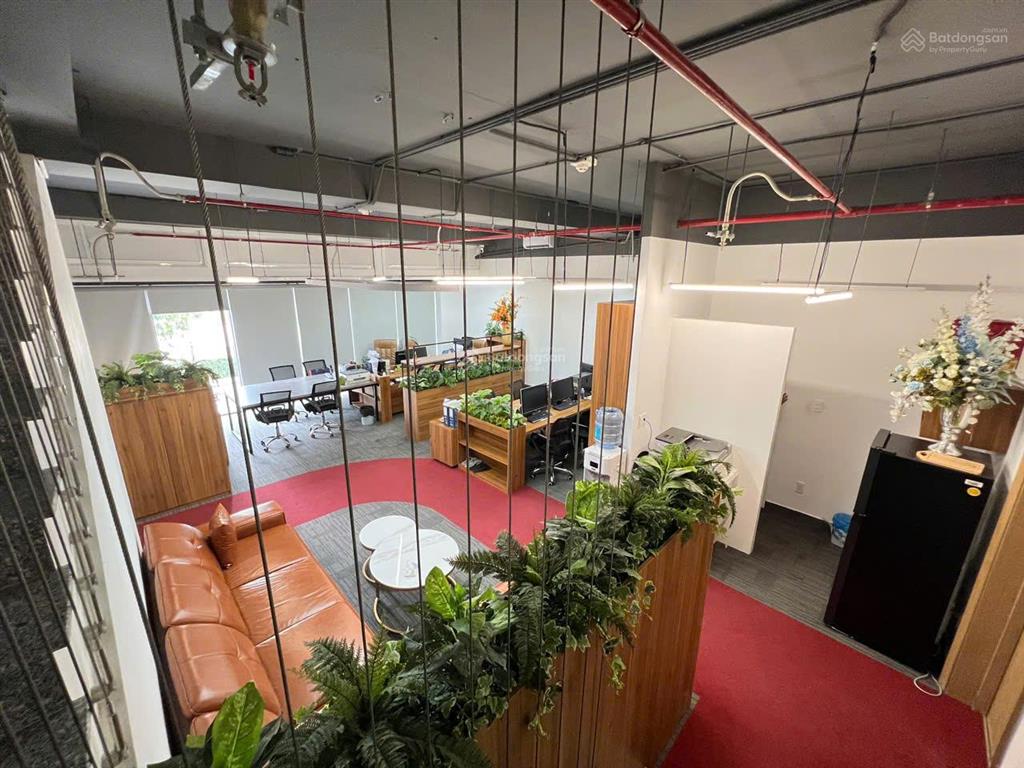 Shophouse sarina, 3 tầng, dtsd 230m2, giá 110 triệu/tháng hoàn thiện đẹp