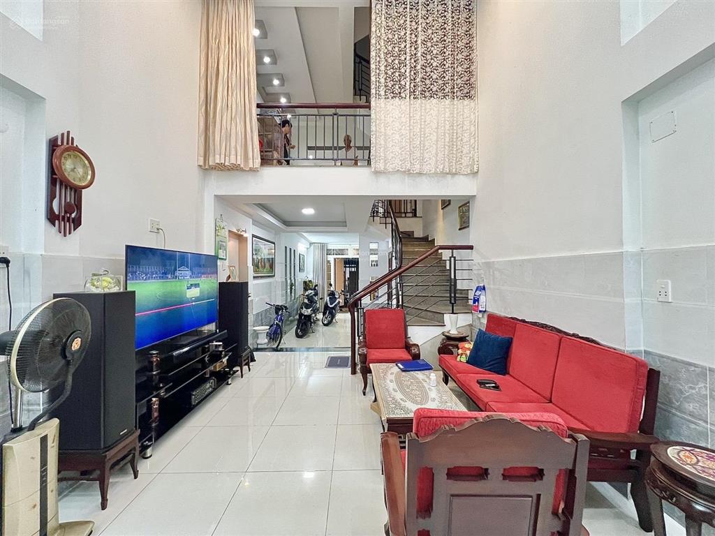 Hẻm xe tải thông diệp minh châu tân phú  68m2  5tầng  9tỷ9tl