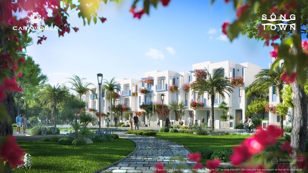 Bán gấp nhà phố 144m2 xẻ khe. giá 6,8 tỷ. view trước nhà là biển cam ranh, sau là công viên. có sổ