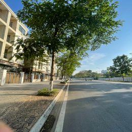 Cần bán shophouse h6 starlake 132m2 4 tầng
