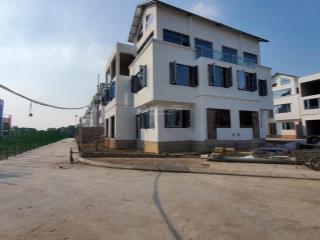 Bán trước tết biệt thự 175m2 xây 5 tầng 1 hầm, đối diện ciputra