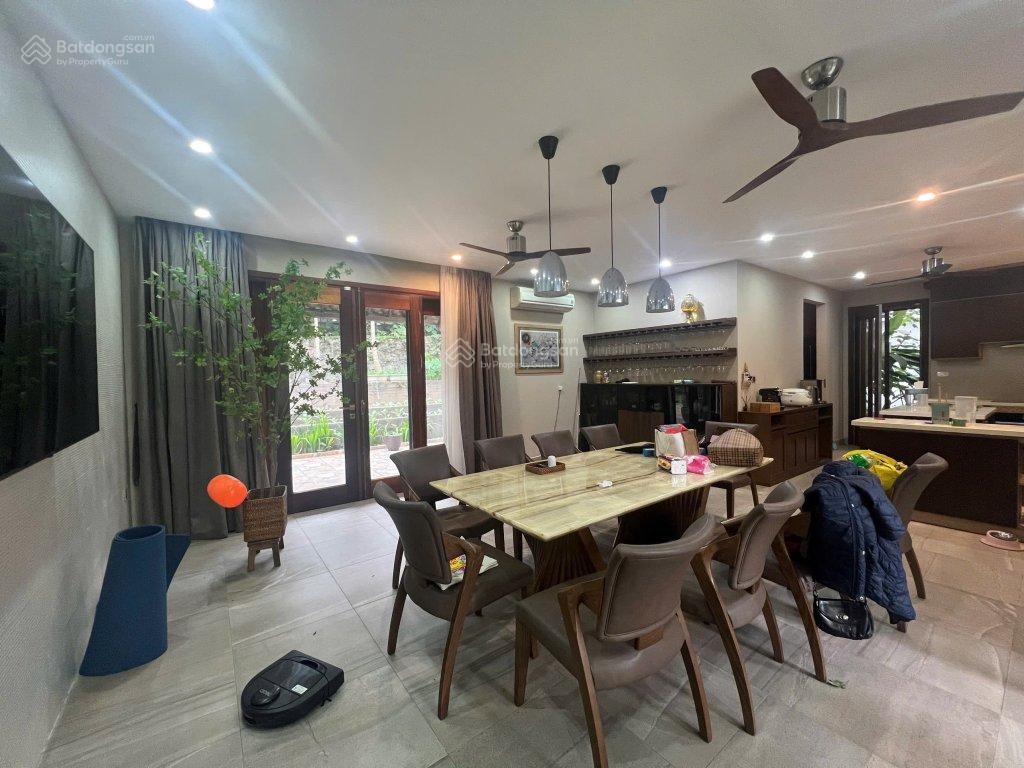 Bán biệt thự khu q ciputra dt 400m2