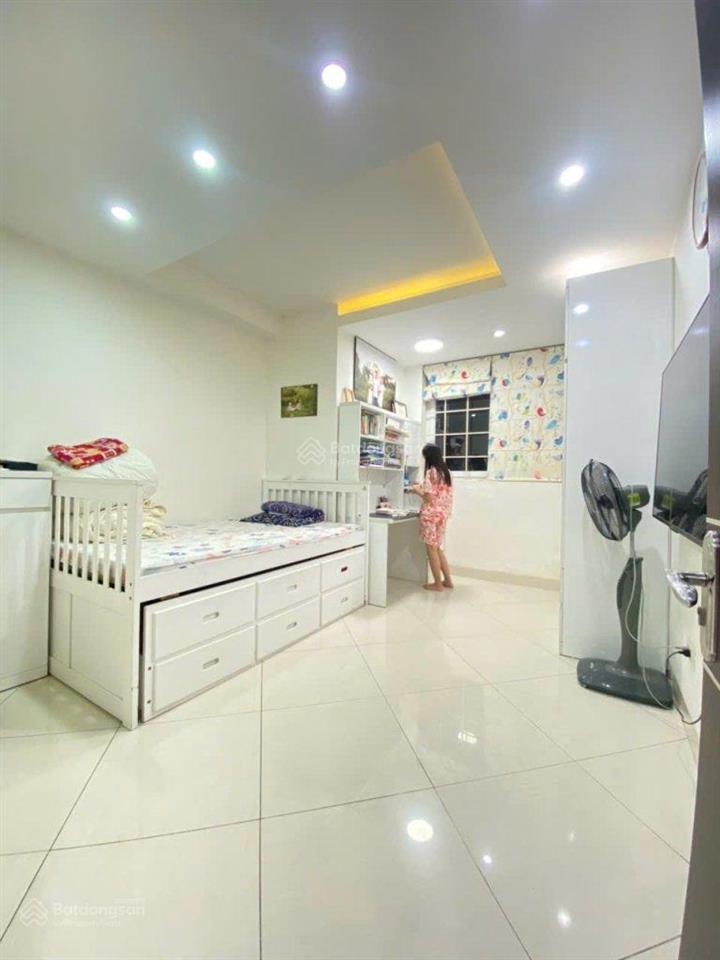 Bán căn hộ 3pn 130m2 tại khu ngoại giao đoàn, 12 tỷ