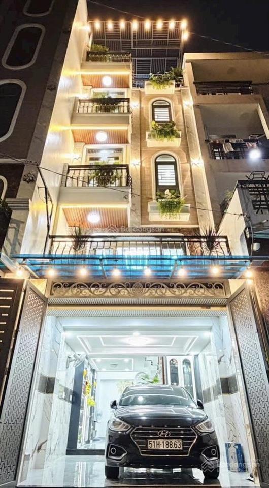 Chủ nhà chuẩn bị định cư nên cần bán gấp căn đường số 9, quận 7, ngay mặt tiền đường, giá chỉ 4 tỷ