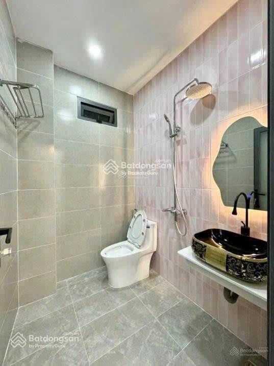 Nhà cao thắng, quận 10, giá chỉ 5 tỷ nhỉnh , ở hay kinh doanh đều phù hợp, hợp đồng thuê 32 triệu