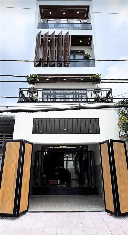 Chốt nhanh căn nhà nằm ngay lê thị hồng, gò vấp. dt khủng 125m2 mà giá chỉ 3.89 triệu, thuê 23tr/th