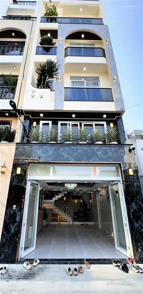 Không có căn thứ 2! nằm ngay huỳnh đình hai, bình thạnh/108m2. giá chỉ 4 tỷ 560 triệu,thuê 25 triệu