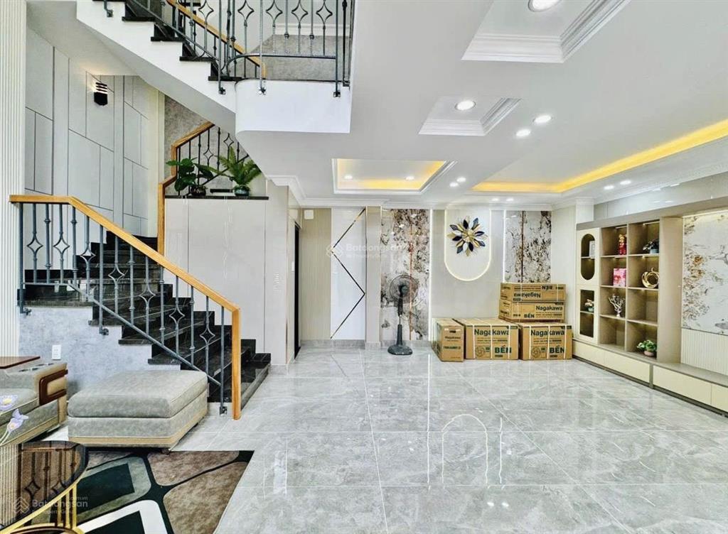 Cần bán nhà ngang cực kỳ lớn 7m nằm ngay trần não, quận 2  hđ thuê 27 triệu/ tháng  giá 5,65 tỷ