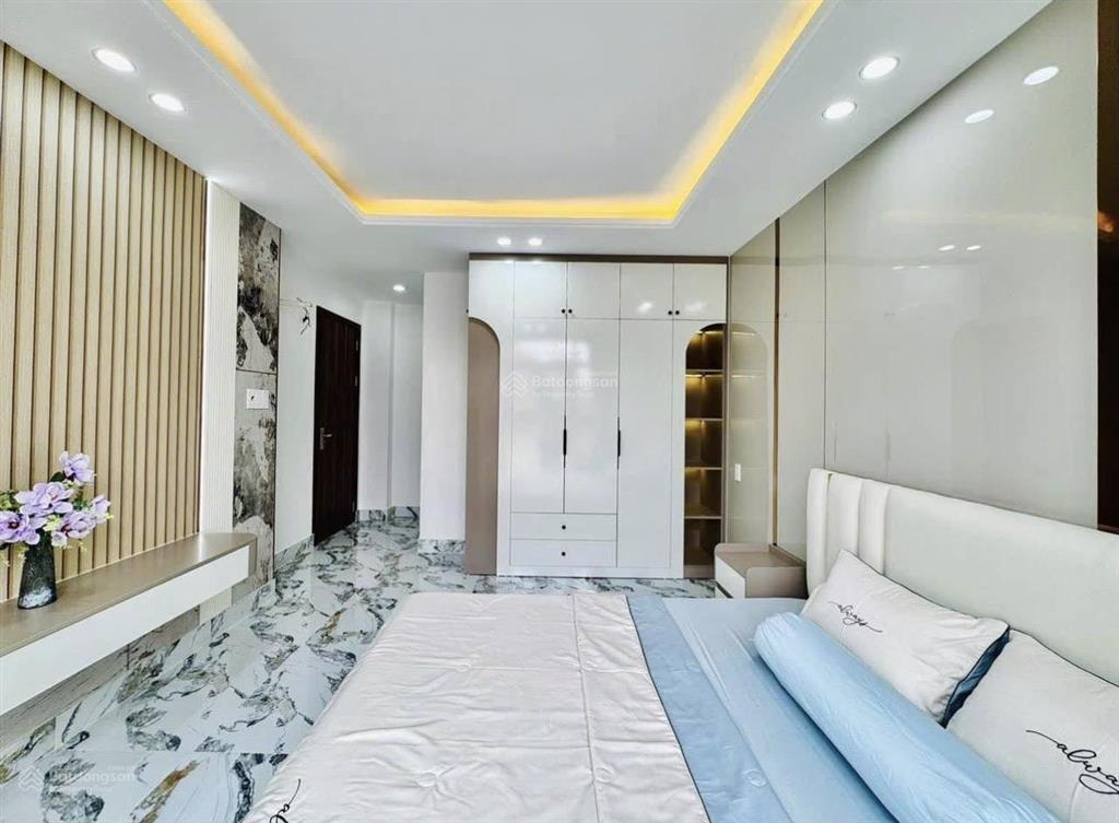 Cần bán nhà ngang cực kỳ lớn 7m nằm ngay trần não, quận 2  hđ thuê 27 triệu/ tháng  giá 5,65 tỷ